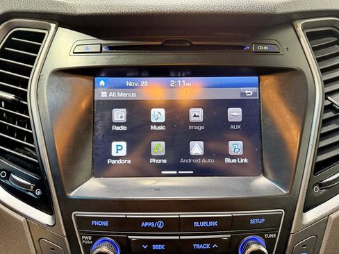 Used 2017 Hyundai Santa Fe SE image 17