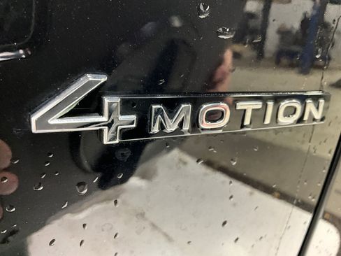 Used 2025 Volkswagen Atlas SE AWD/4WD image 7
