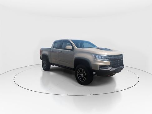 Used 2022 Chevrolet Colorado ZR2 AWD/4WD image 2