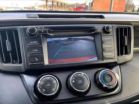 Used 2016 Toyota RAV4 LE image 20