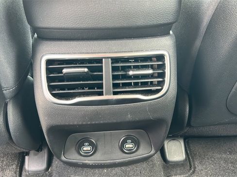 Certified 2023 Hyundai Santa Fe SE image 30