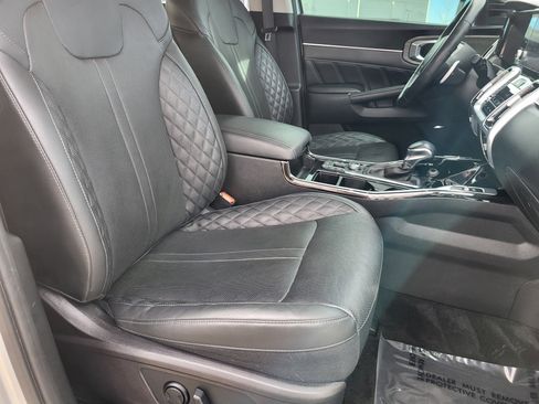 Used 2022 Kia Sorento SX Prestige image 21