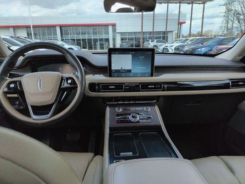 Used 2020 Lincoln Aviator Reserve w/ Equipment Group 202A image 12