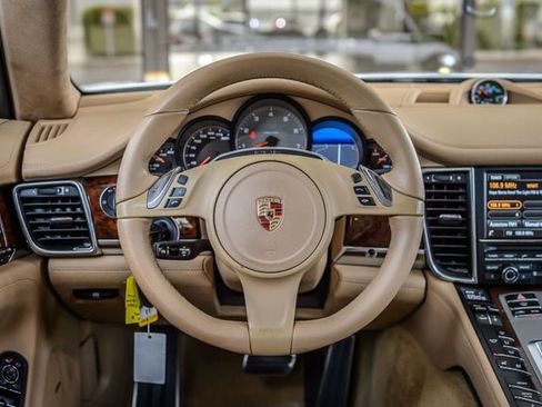 Used 2014 Porsche Panamera 4S Executive AWD/4WD image 27
