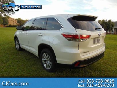 Used 2016 Toyota Highlander LE