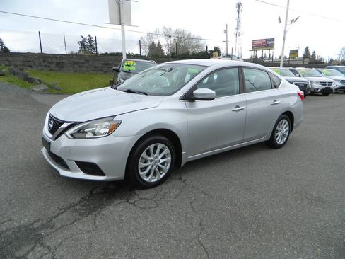 Used 2019 Nissan Sentra SV image 4