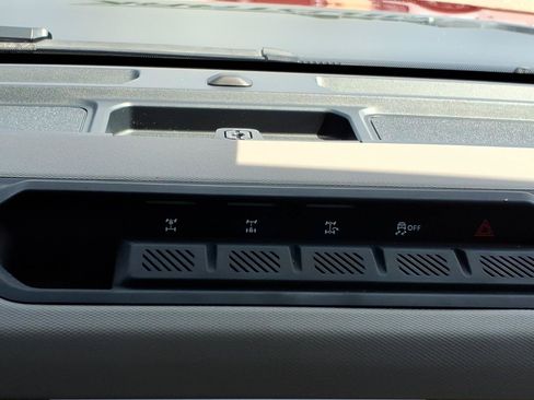 Used 2023 Ford Bronco Wildtrak AWD/4WD image 18