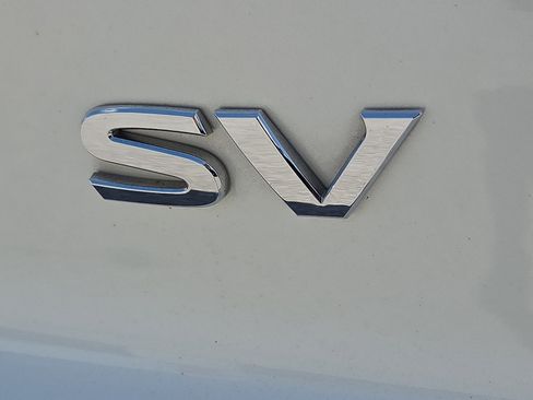 Used 2024 Nissan Pathfinder SV FWD image 8