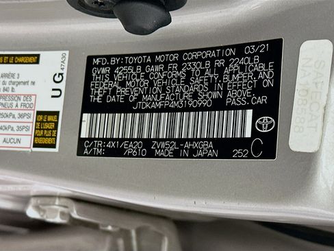 Used 2021 Toyota Prius Prime XLE image 12