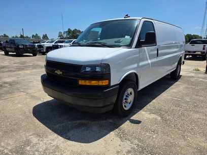 New 2025 Chevrolet Express 3500 Extended w/ Driver Convenience Package