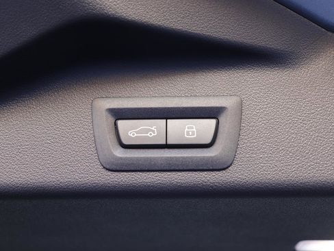 New 2026 BMW X5 sDrive40i w/ M Sport Package image 16