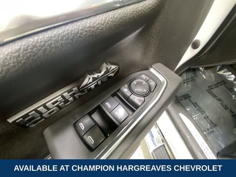 Used 2023 Chevrolet Silverado 1500 High Country image 31