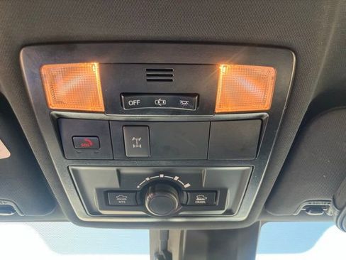 Used 2023 Toyota Tacoma TRD Off-Road image 17