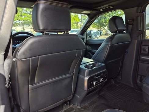 Used 2023 Ford Expedition Max Platinum AWD/4WD image 43
