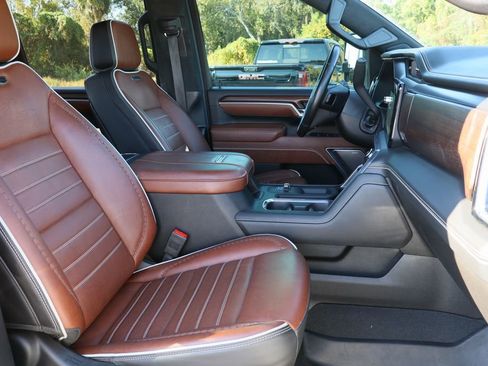 Certified 2025 GMC Sierra 2500 Denali Ultimate w/ Max Trailering Package image 31