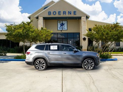 Used 2022 Volkswagen Atlas SE image 6