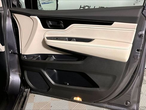 Used 2025 Honda Odyssey Elite image 19