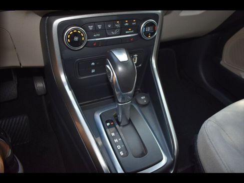 Used 2018 Ford EcoSport SE w/ SE Convenience Package FWD image 11