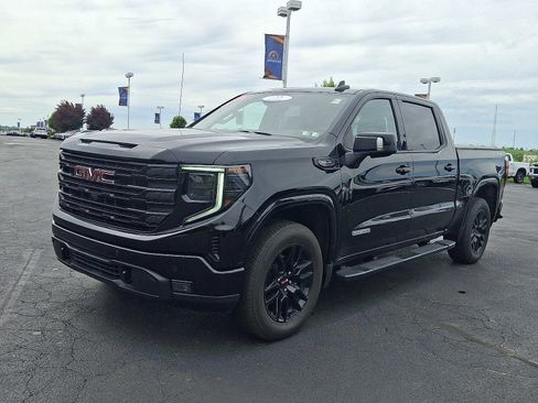 Used 2026 GMC Sierra 1500 Elevation w/ Elevation Premium Package AWD/4WD image 3