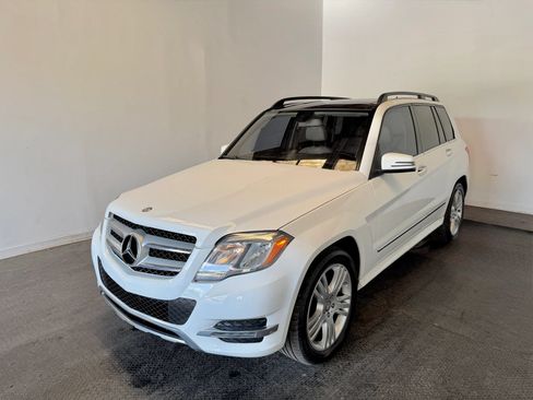 Used 2013 Mercedes-Benz GLK 350 4MATIC image 2