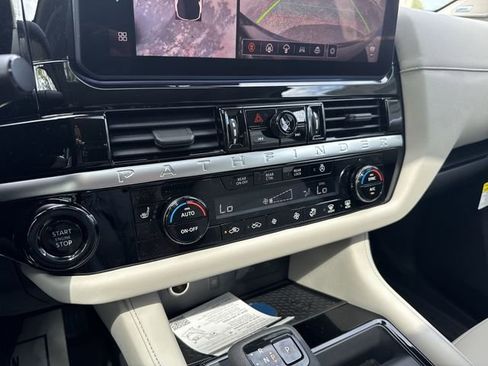 New 2026 Nissan Pathfinder SL AWD/4WD image 26