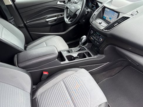 Used 2019 Ford Escape SE image 20