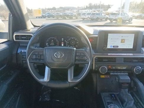 Used 2025 Toyota 4Runner TRD Off-Road AWD/4WD image 24