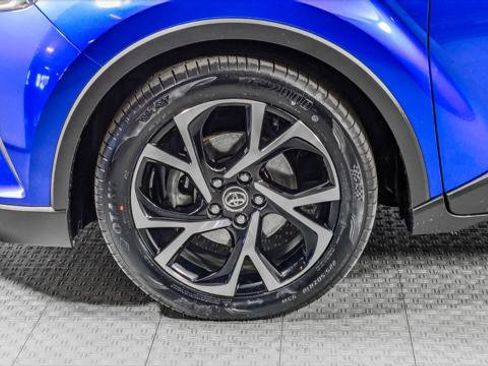 Used 2018 Toyota C-HR XLE image 33