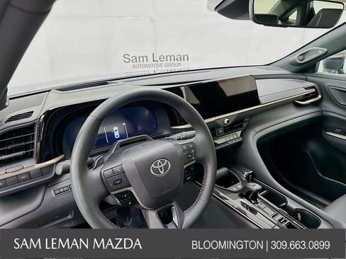 Used 2025 Toyota Crown Platinum w/ Carpet Mat Package (TMS) AWD/4WD image 9