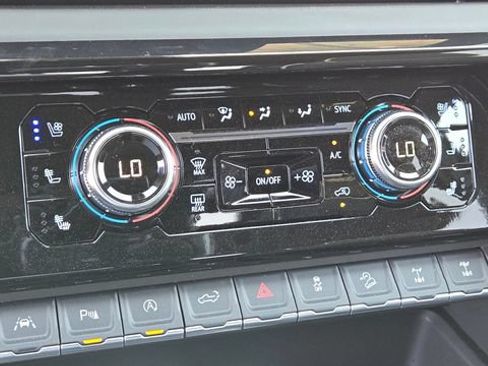 New 2026 GMC Sierra 1500 AT4X AWD/4WD image 18