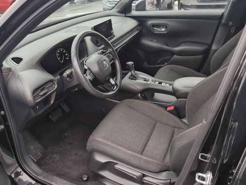 Certified 2025 Honda HR-V Sport image 13