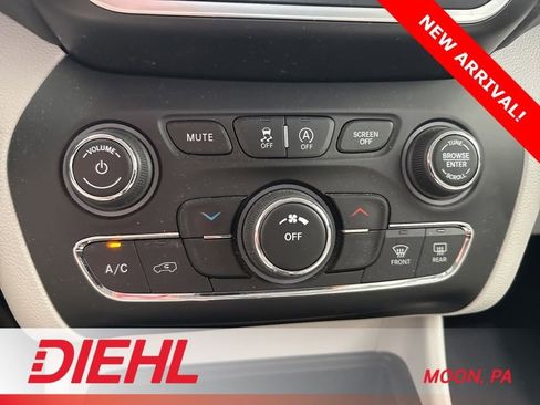 Used 2021 Jeep Cherokee Latitude Lux image 33