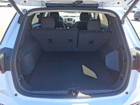 Used 2023 Chevrolet Equinox LT image 27