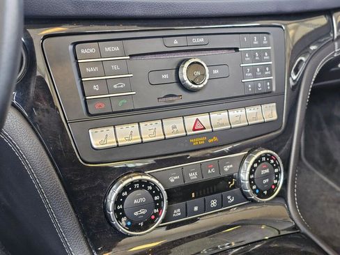 Used 2019 Mercedes-Benz SL 550 image 31