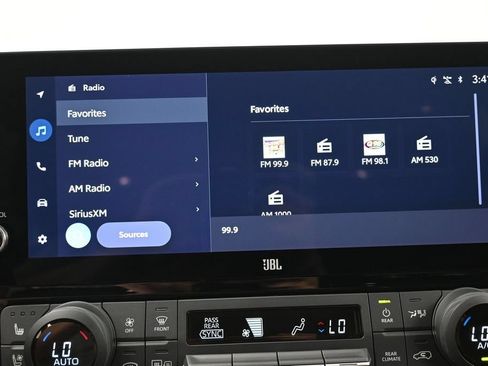 Used 2024 Toyota Grand Highlander AWD image 20