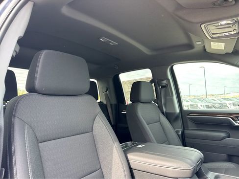 New 2026 GMC Sierra 1500 Elevation image 5