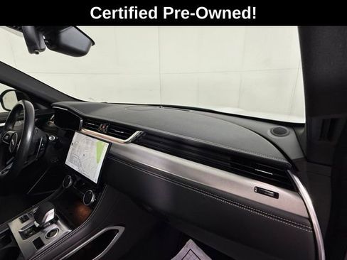 Certified 2023 Jaguar F-PACE R-Dynamic S image 31