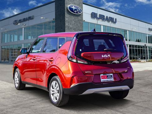 Used 2023 Kia Soul LX image 6