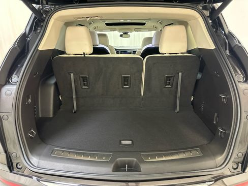 Used 2024 Buick Enclave Essence w/ Experience Buick Package AWD/4WD image 25