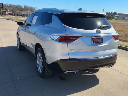 Used 2022 Buick Enclave Premium image 8