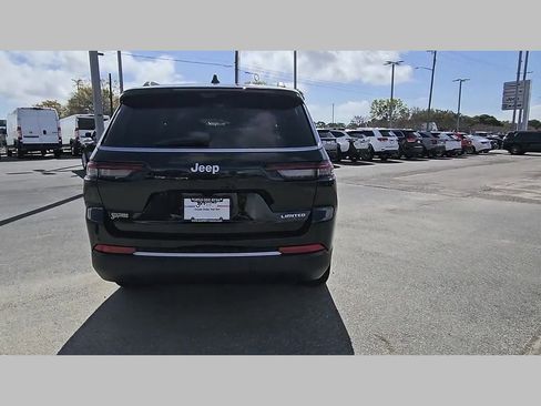 New 2026 Jeep Grand Cherokee L Limited w/ Luxury Tech Group II RWD image 31