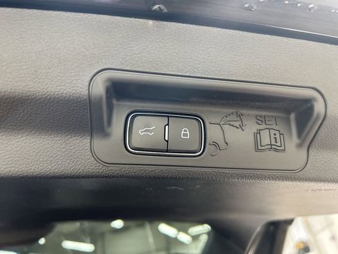 Used 2020 Ford Explorer ST w/ Premium Technology Package image 31