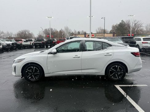 Used 2024 Nissan Sentra SV image 4