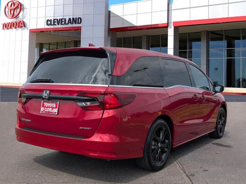 Used 2024 Honda Odyssey Sport image 7