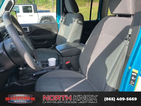 Used 2024 Jeep Wrangler Unlimited Sport AWD/4WD image 7