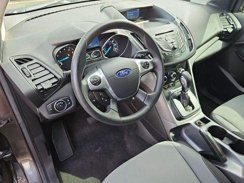 Used 2015 Ford Escape SE image 12