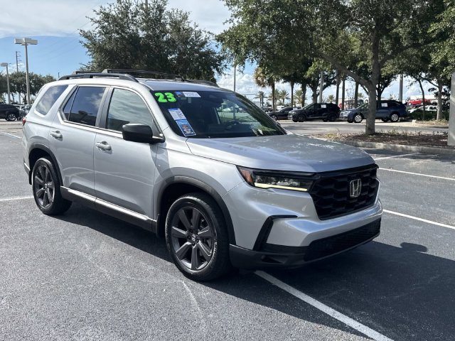 Certified 2023 Honda Pilot Sport image 2