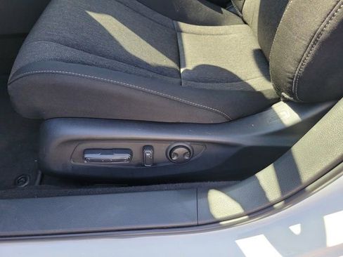 Certified 2025 Honda Accord SE image 19