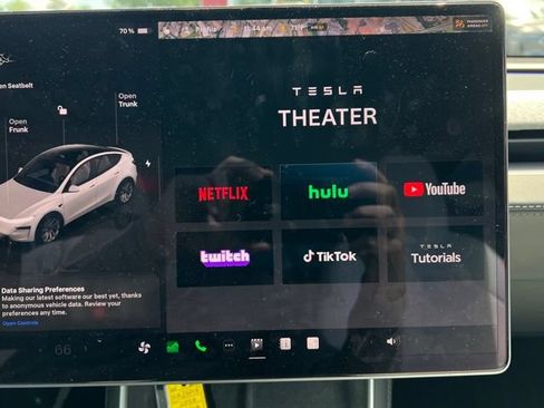 Used 2026 Tesla Model Y AWD image 25