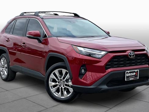 Used 2025 Toyota RAV4 XLE Premium image 3